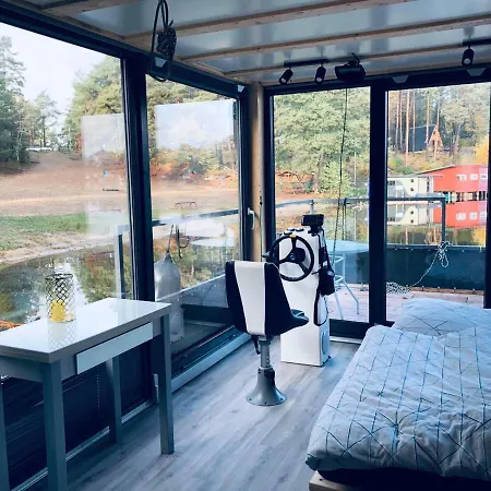 Holidayhouse Ody ספינת מלון ריינסברג