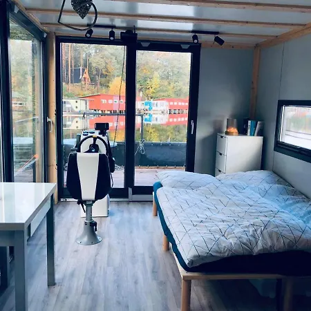 ספינת מלון Holidayhouse Ody *